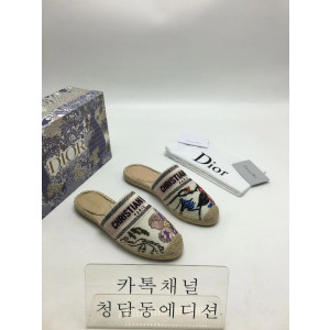 디올 로고자수 에스파듀