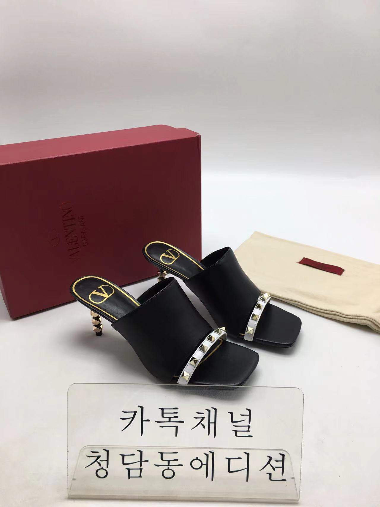 발렌티노 스컬프처 힐 슬라이드 샌들