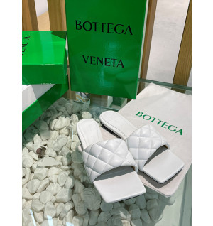 보테가베네타 리도 뮬