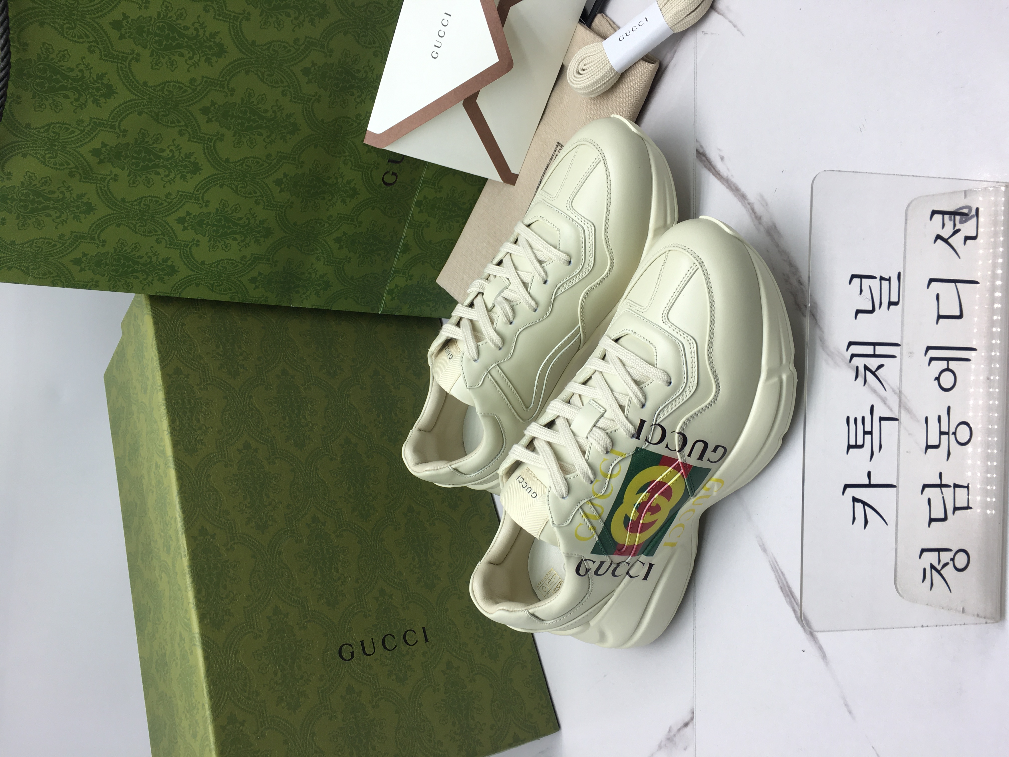 구찌 박스로고 라이톤 (남녀공용)