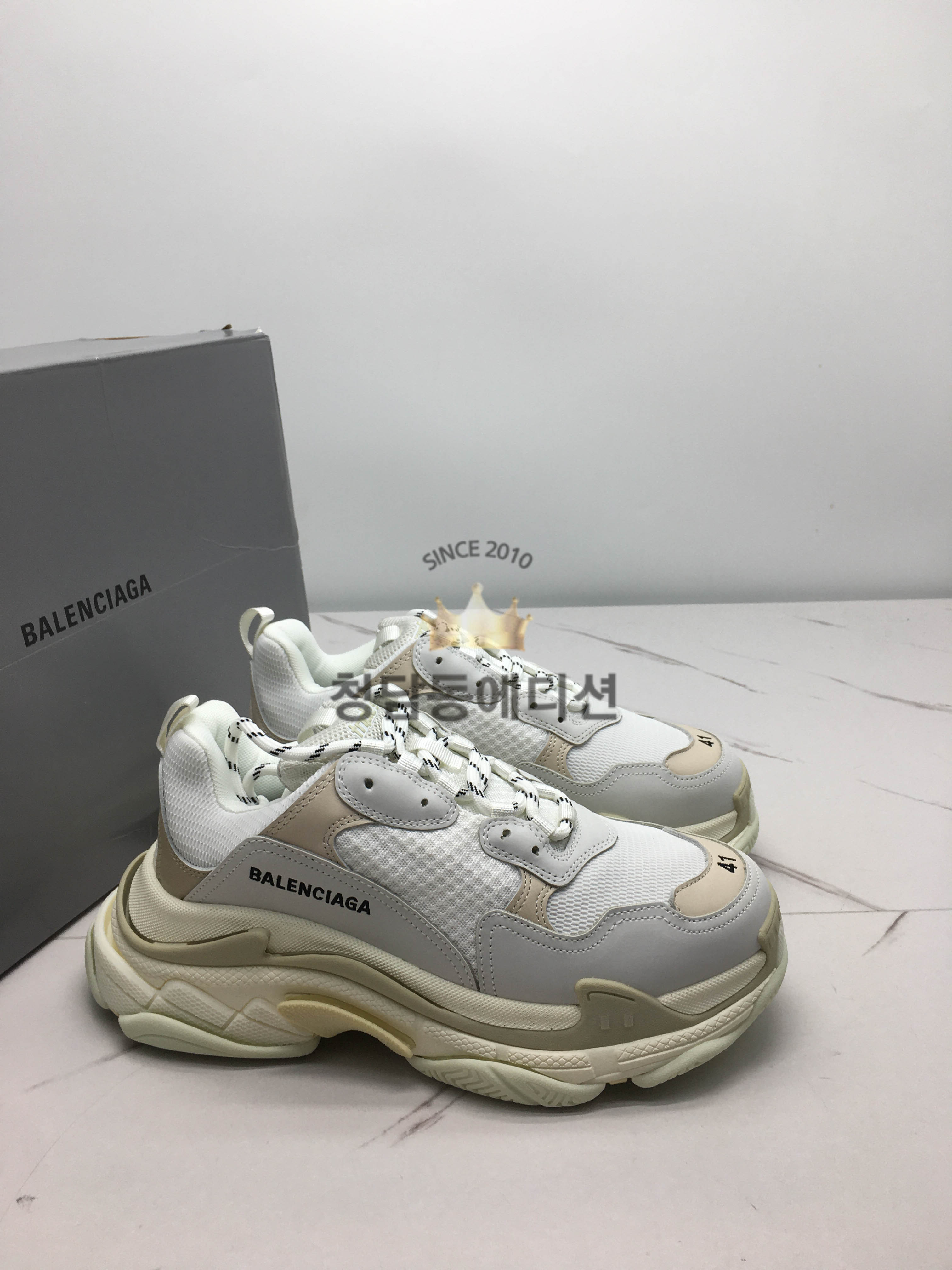 발렌시아가 트리플s 화이트 (남녀공용)