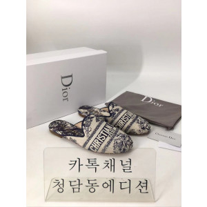 크리스찬 디올 블로퍼 (3COLOR)