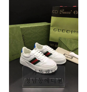 구찌 웹 디테일 GG 스니커즈 (남녀공용)