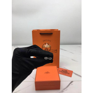 에르메스 샹달 귀걸이 (컬러 골드, 화이트골드) (V-gold소재)