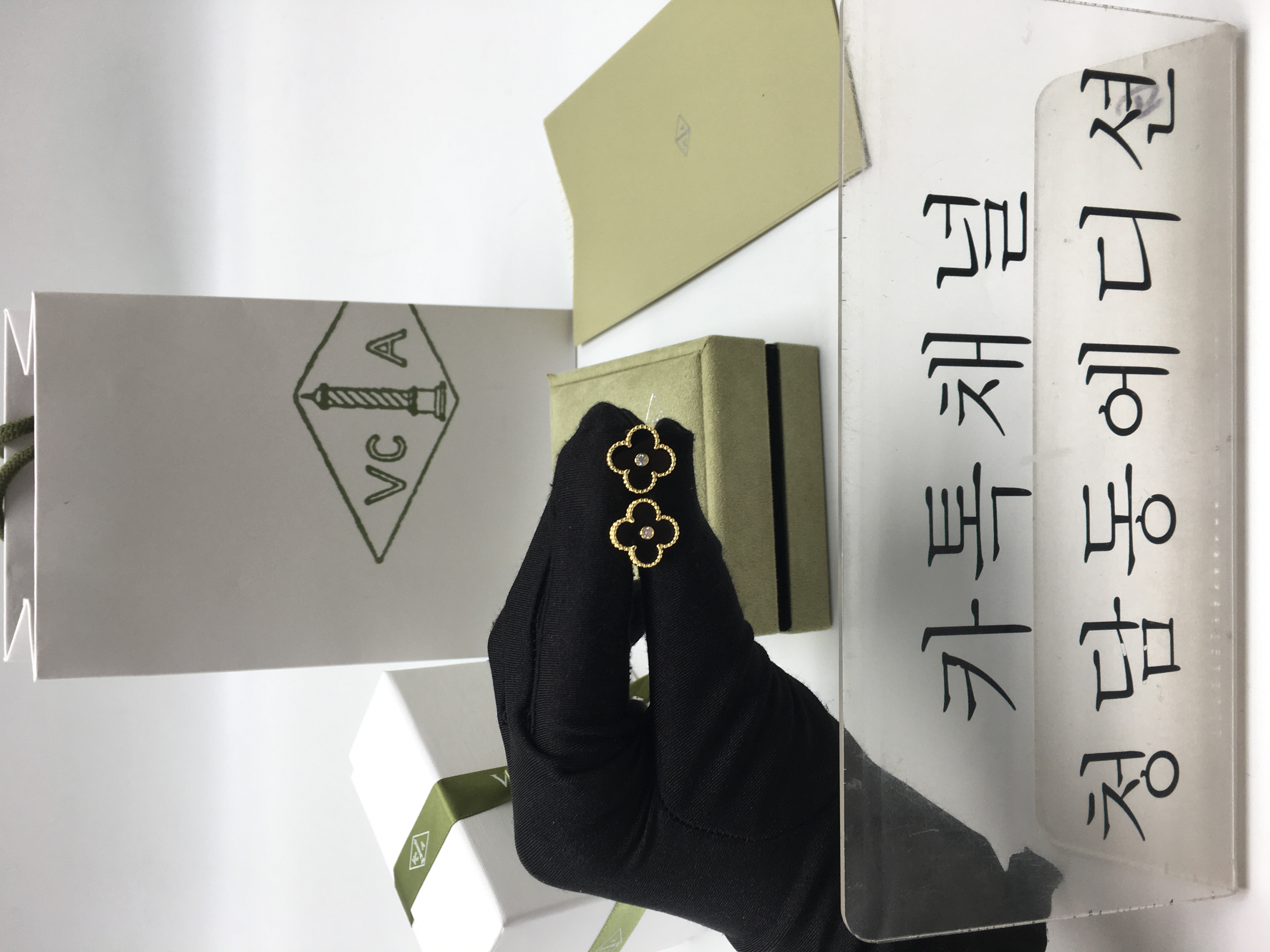 반클리프 알함브라 이어링 귀걸이 (5COLOR) (V-gold소재)