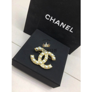 샤넬 진주 브로치