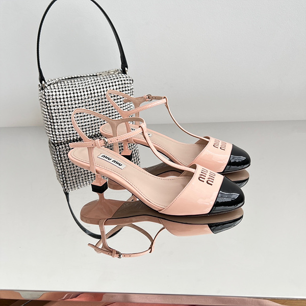 미우미우 슬링백