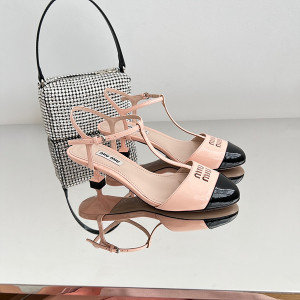 미우미우 슬링백