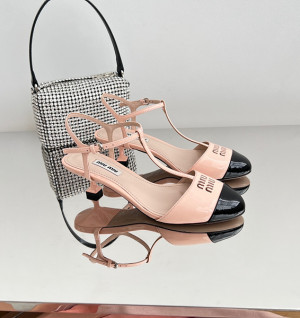 미우미우 슬링백