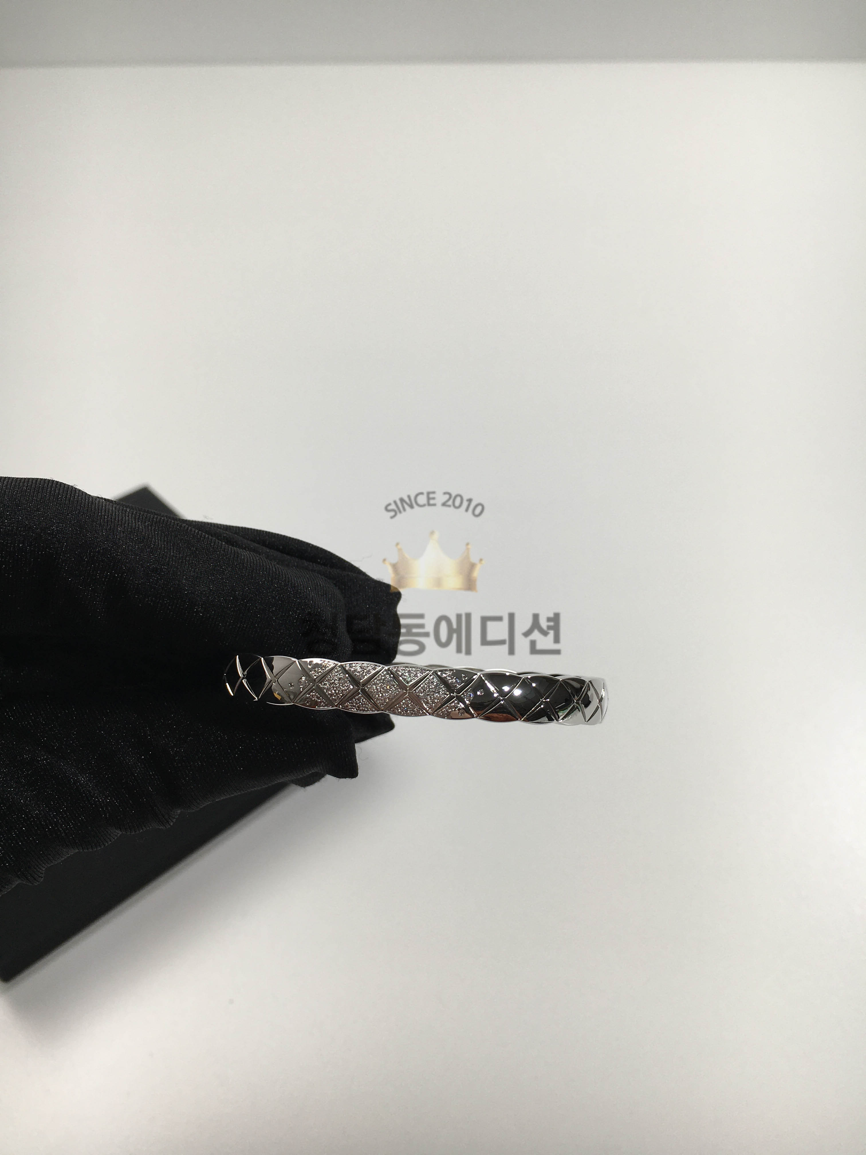 샤넬 코코 크러쉬 팔찌 17CM (컬러 옐로우골드, 화이트골드)