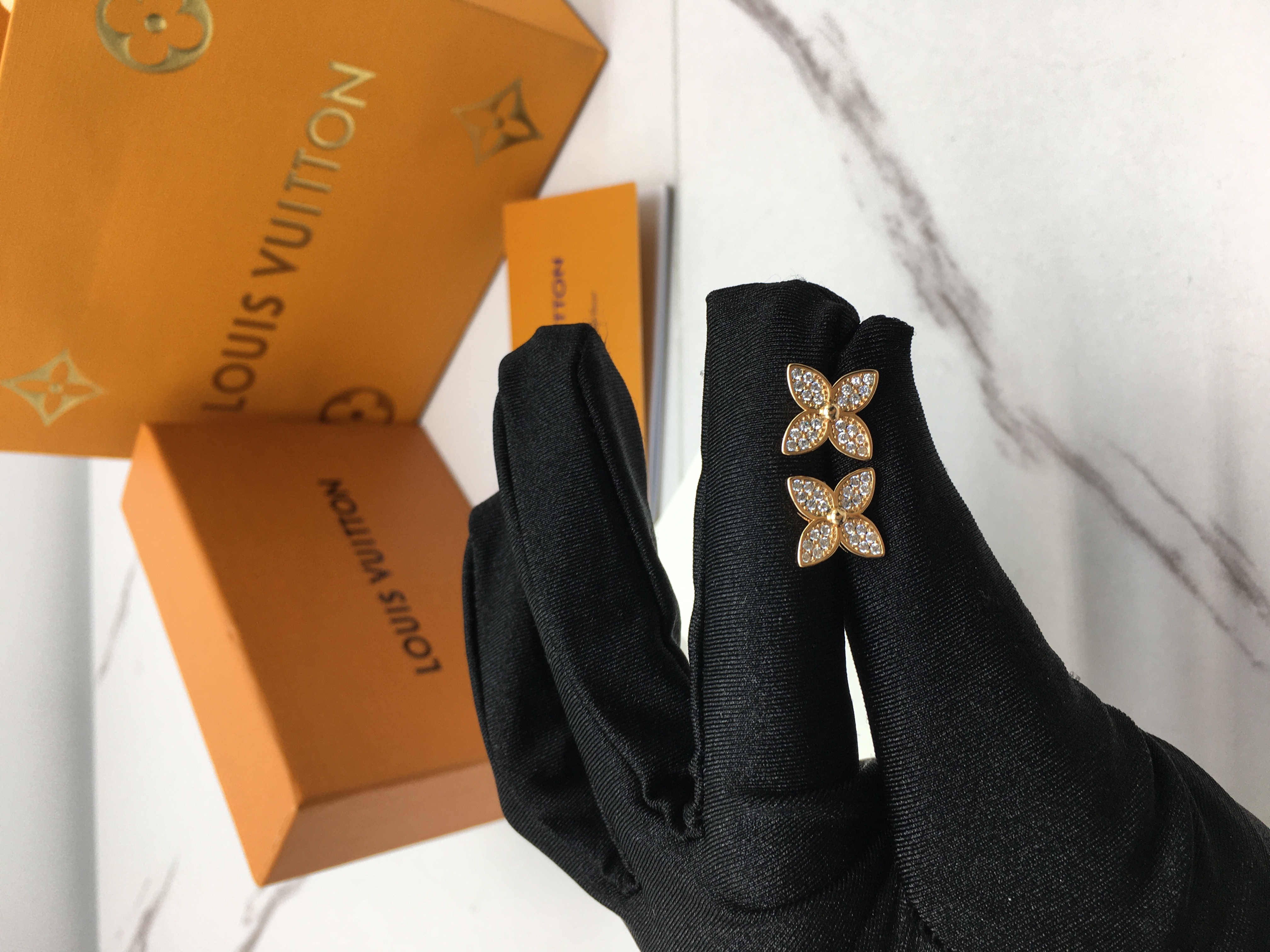 루이비통 블라썸 이어링 귀걸이