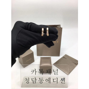 불가리 세르펜티 이어링 귀걸이 (컬러 그린, 화이트)