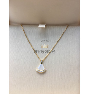 불가리 디바스 드림 목걸이