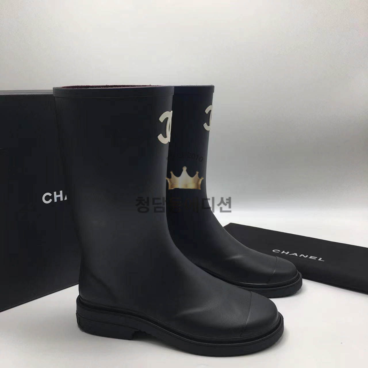 샤넬 레인부츠