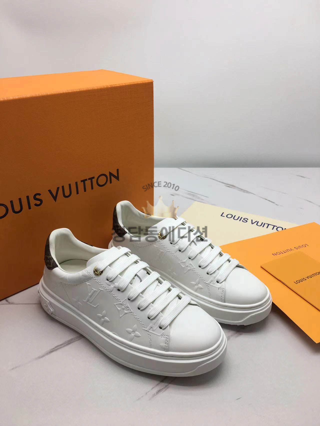 루이비통 스니커즈 (남녀공용)