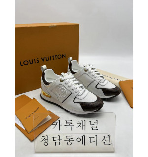 루이비통 런어웨이 스니커즈