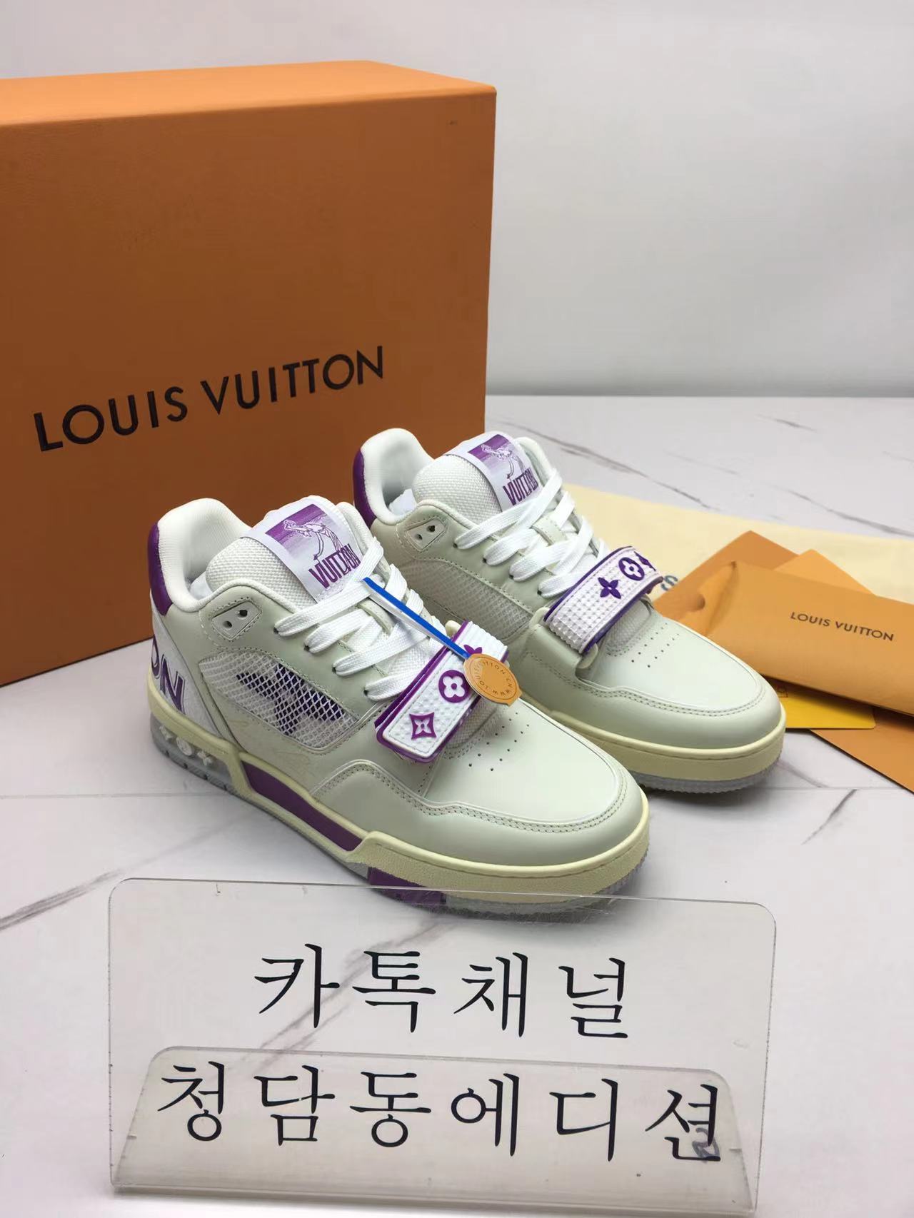 루이비통 트레이너 스니커즈 (남녀공용)