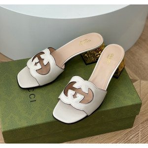 구찌 인터로킹 G 샌들