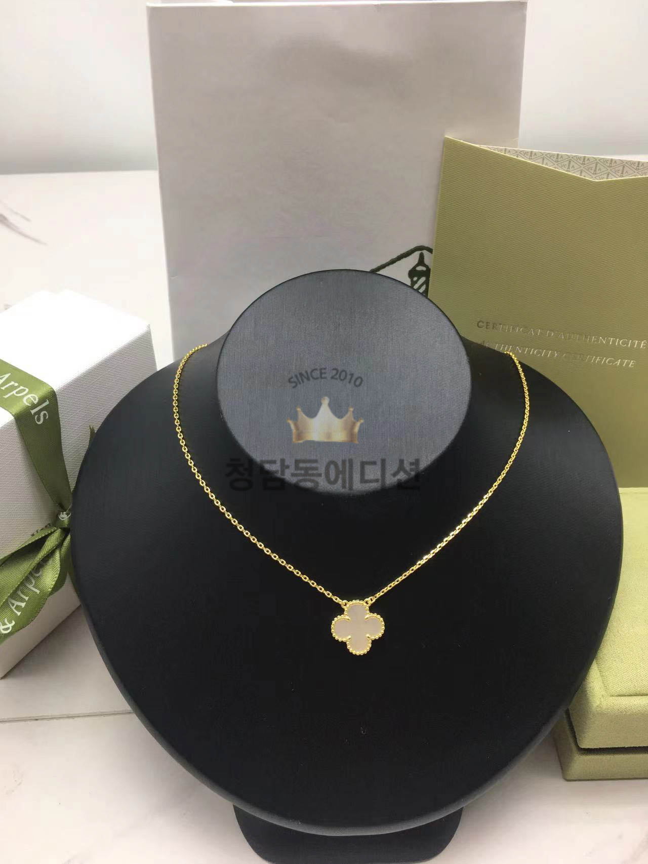 반클리프 앤 아펠 알함브라 목걸이 (V-gold소재) (upgrade ver.)