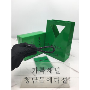 보테가베네타 키링 (컬러 블랙)