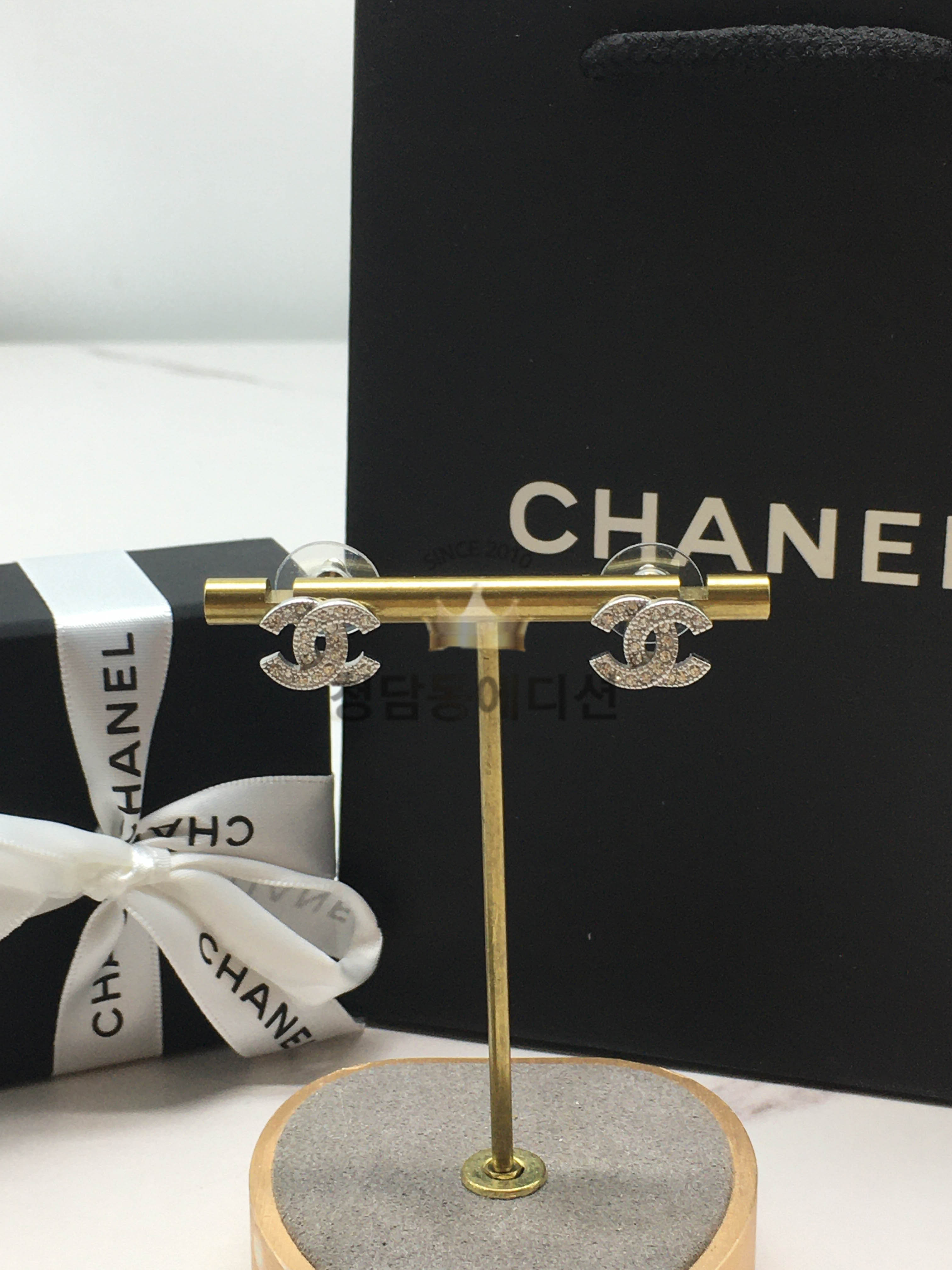 샤넬 CC 귀걸이 (컬러 옐로우골드, 화이트골드)