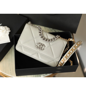 샤넬 19 플랩 WOC 숄더백 (하이엔드급)