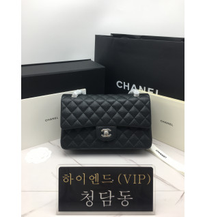 샤넬 작은캐비어 클래식 백 미디움 (버클 은장) (내부컬러 블랙)