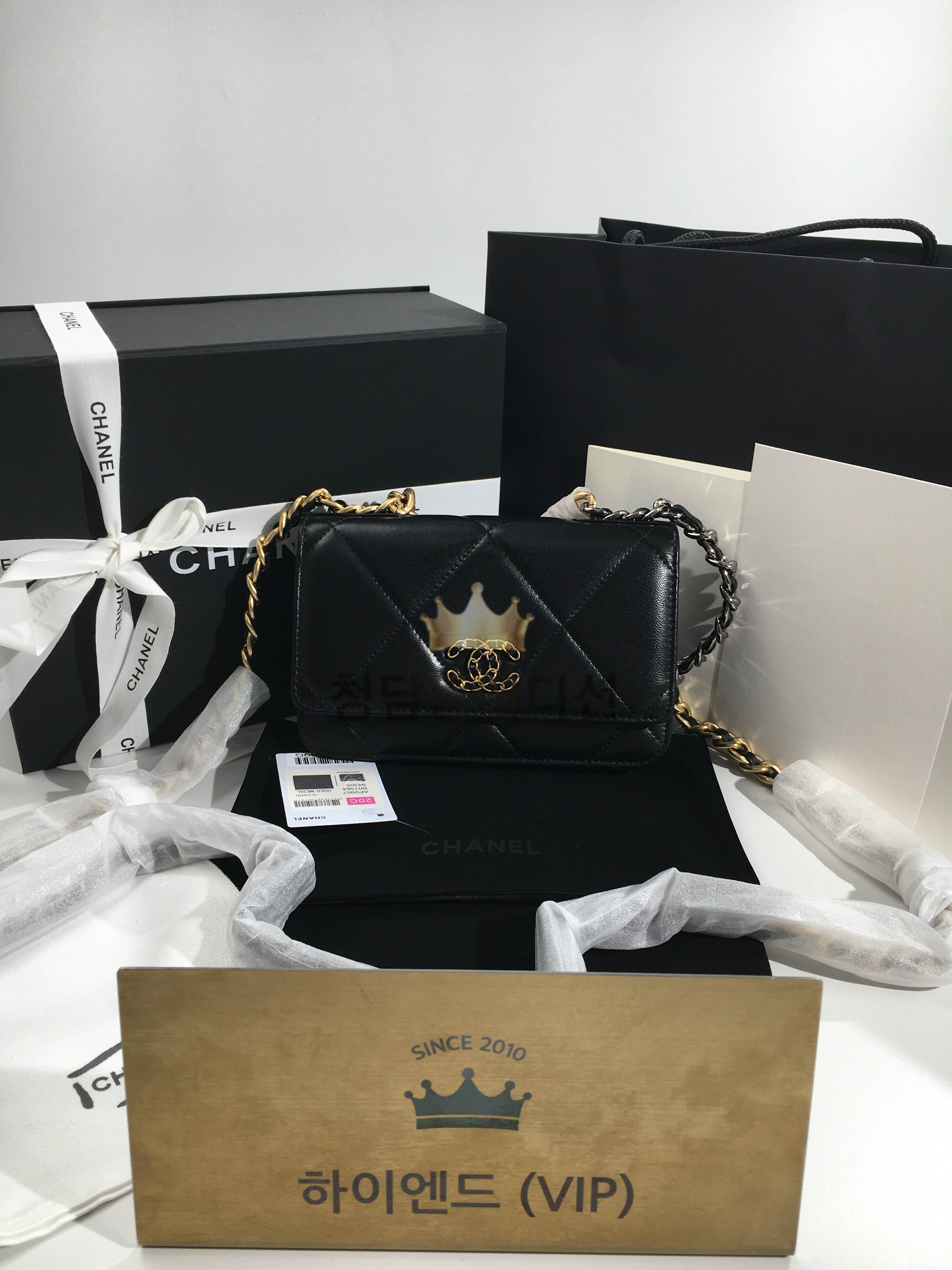 샤넬 19 WOC 숄더백 (하이엔드급)