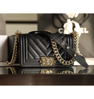 샤넬 쉐브론 보이백 라이트골드 캐비어스킨 20cm, 25cm  (하이엔드급)