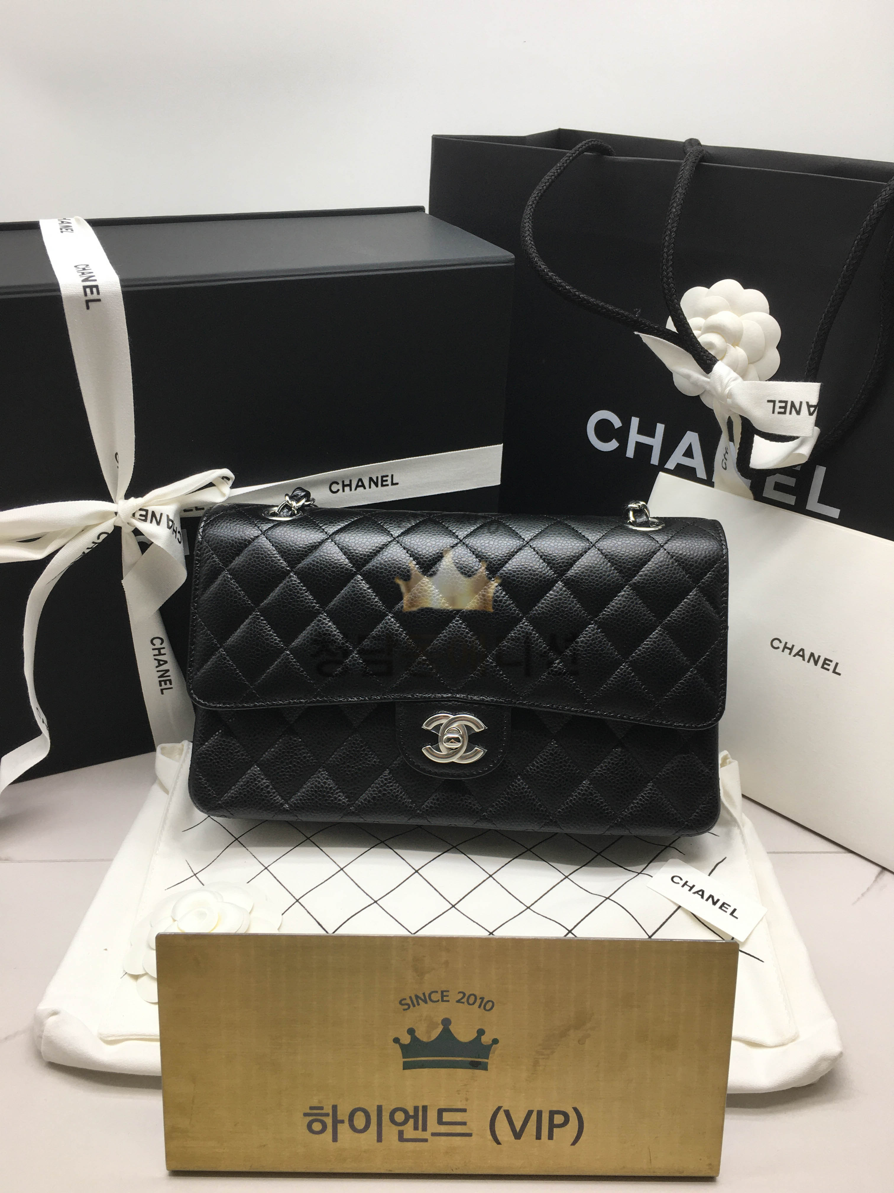 샤넬 클래식 미디움 캐비어 은장 A01112