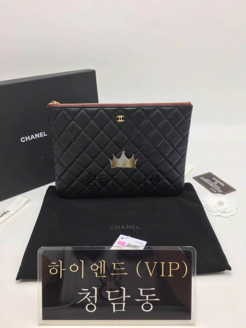 샤넬 클래식 캐비어 클러치 28cm 금장 (하이엔드급)