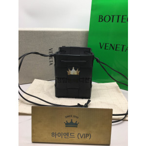 보테가베네타 카세트 버킷백 (하이엔드급)