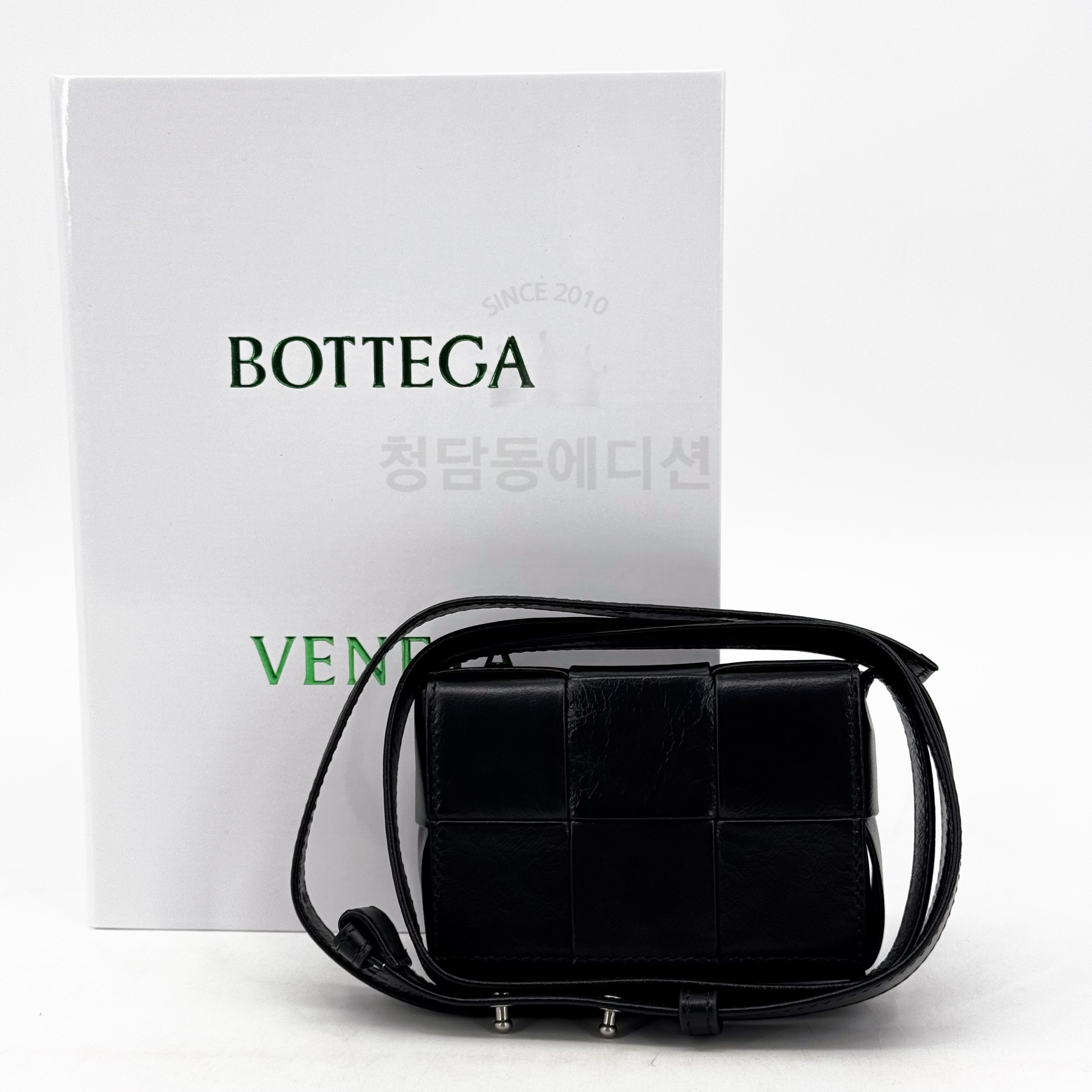 보테가베네타 카세트백 미니 (유광)