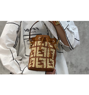 펜디 몬트레조 라탄 버킷백 