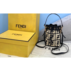 펜디 몬트레조 라탄 버킷백 