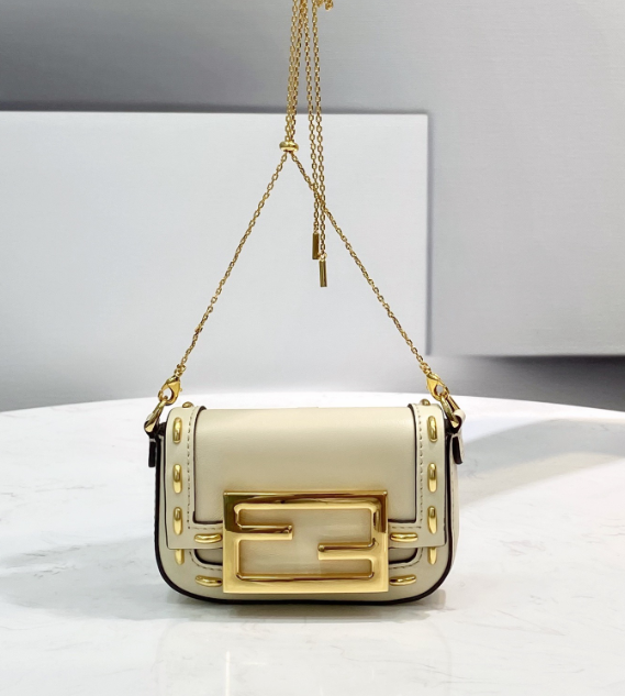 펜디 바게트백 참 