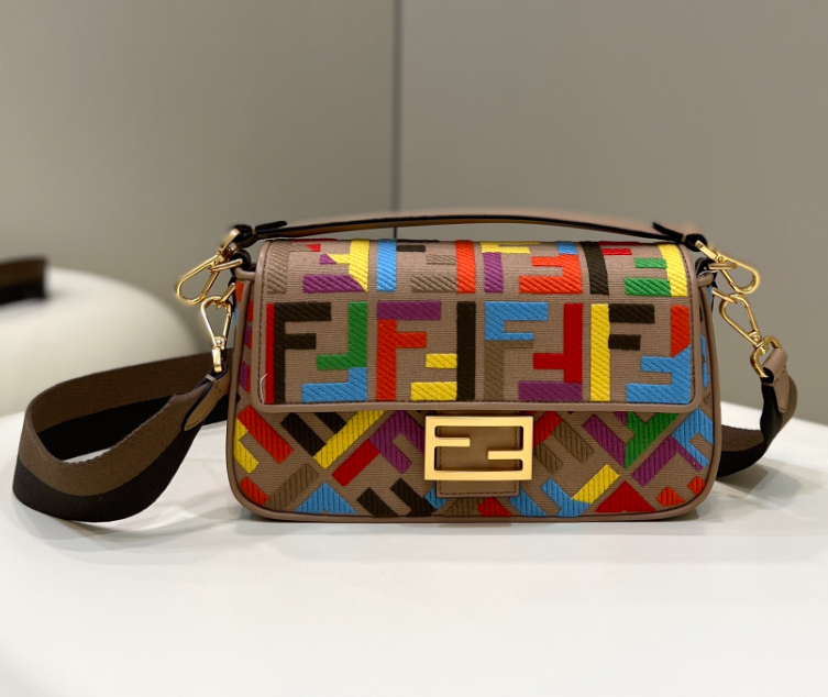 펜디 패브릭 바게트 백 