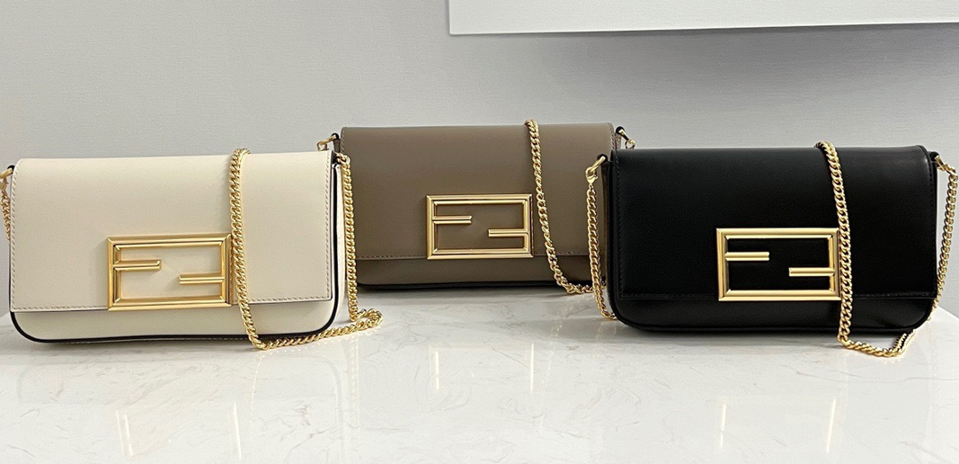 펜디 플랫 바게트백 (3COLOR)