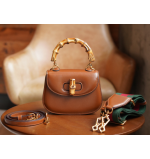 구찌 뱀부 미니 탑핸들백 686864 