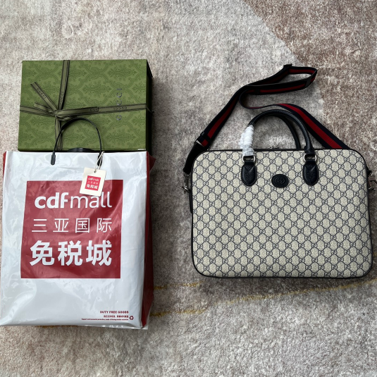 구찌 인터로킹G 비지니스 케이스 674140