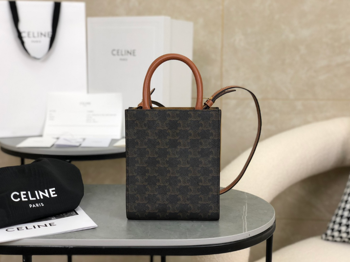 셀린느 미니 트리오페 토트백 (하이엔드급)