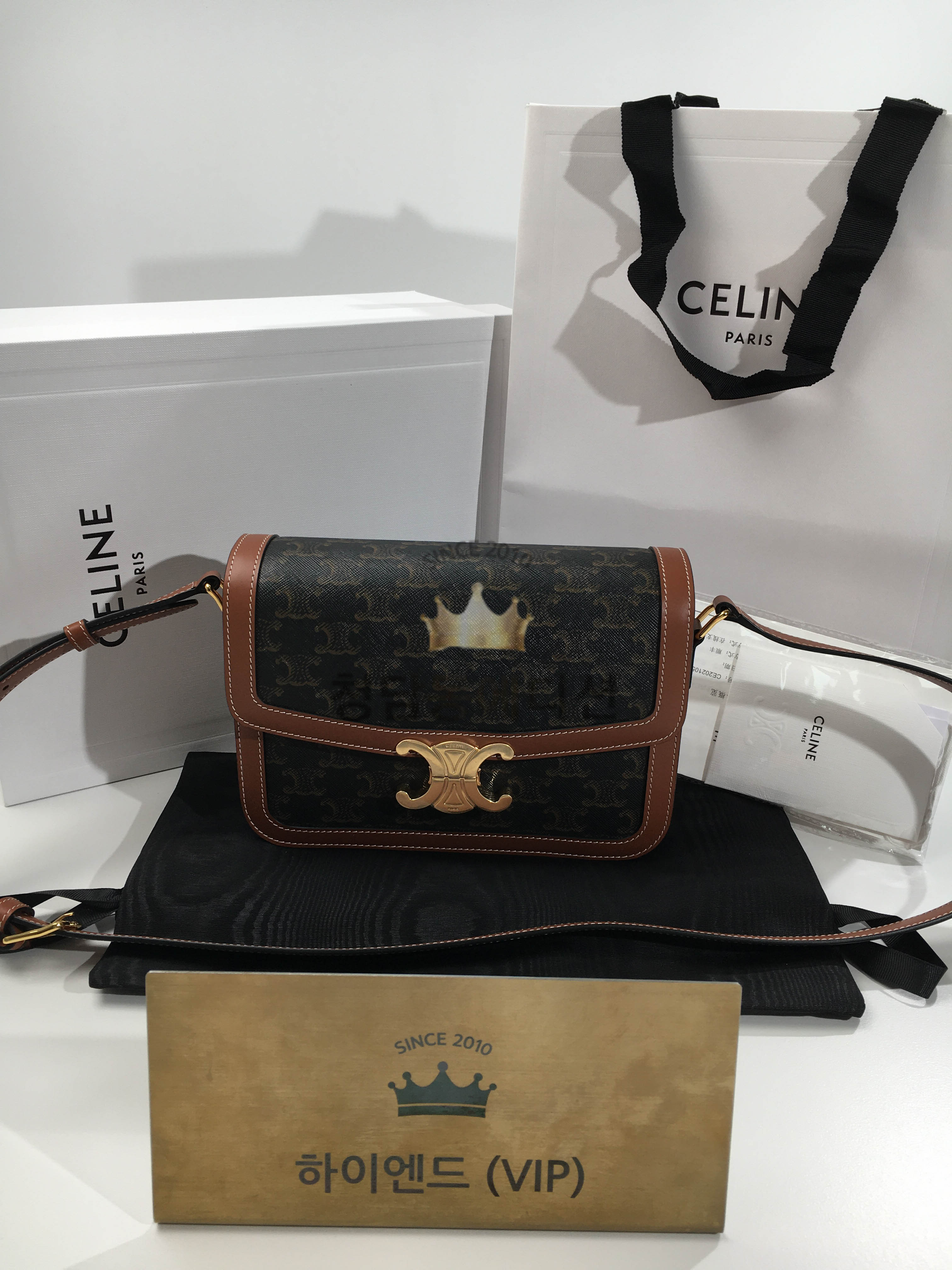 셀린느 트리오페 숄더백 미디움