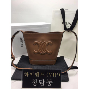 셀린느 트리오페 카프스킨 퀴르 버킷백 198243 (하이엔드급)