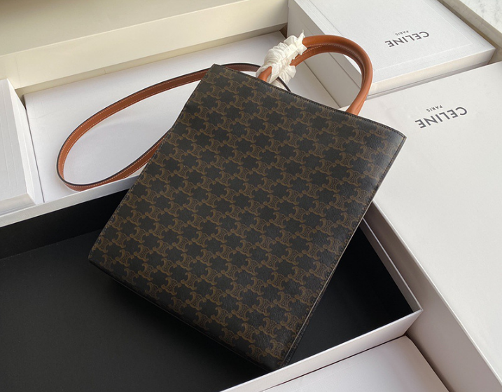 셀린느 트리오페 캔버스 카바스백 (하이엔드급)