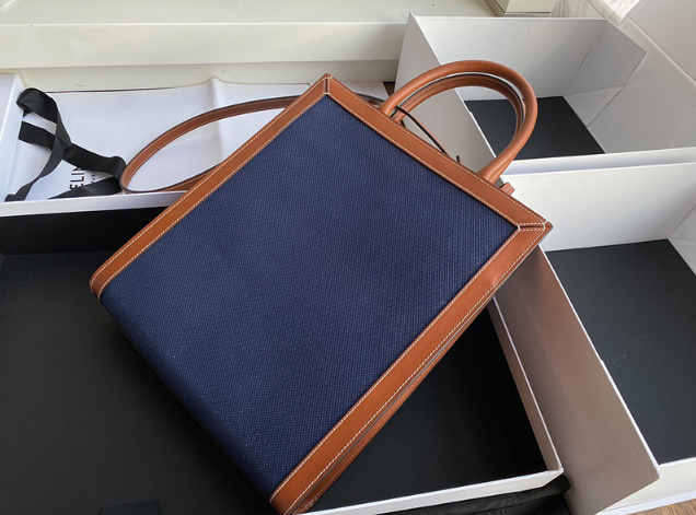 셀린느 트리오페 캔버스 카바스백 (하이엔드급)