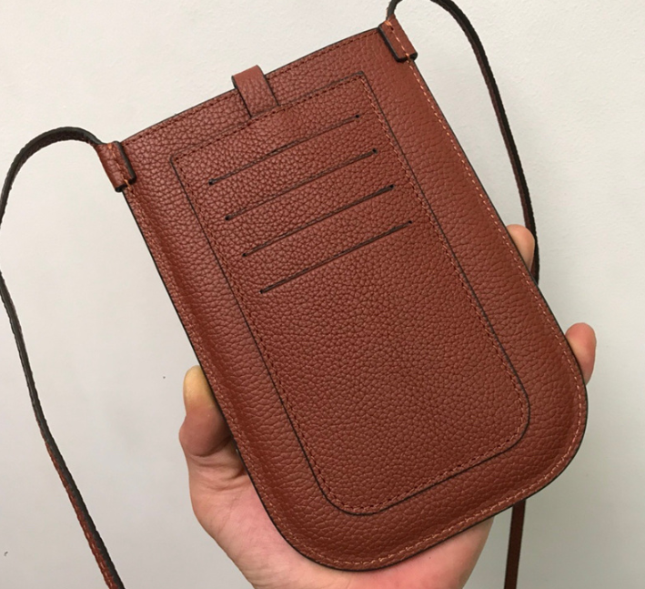 버버리 휴대폰 케이스 스트랩 미니백 (하이엔드급)