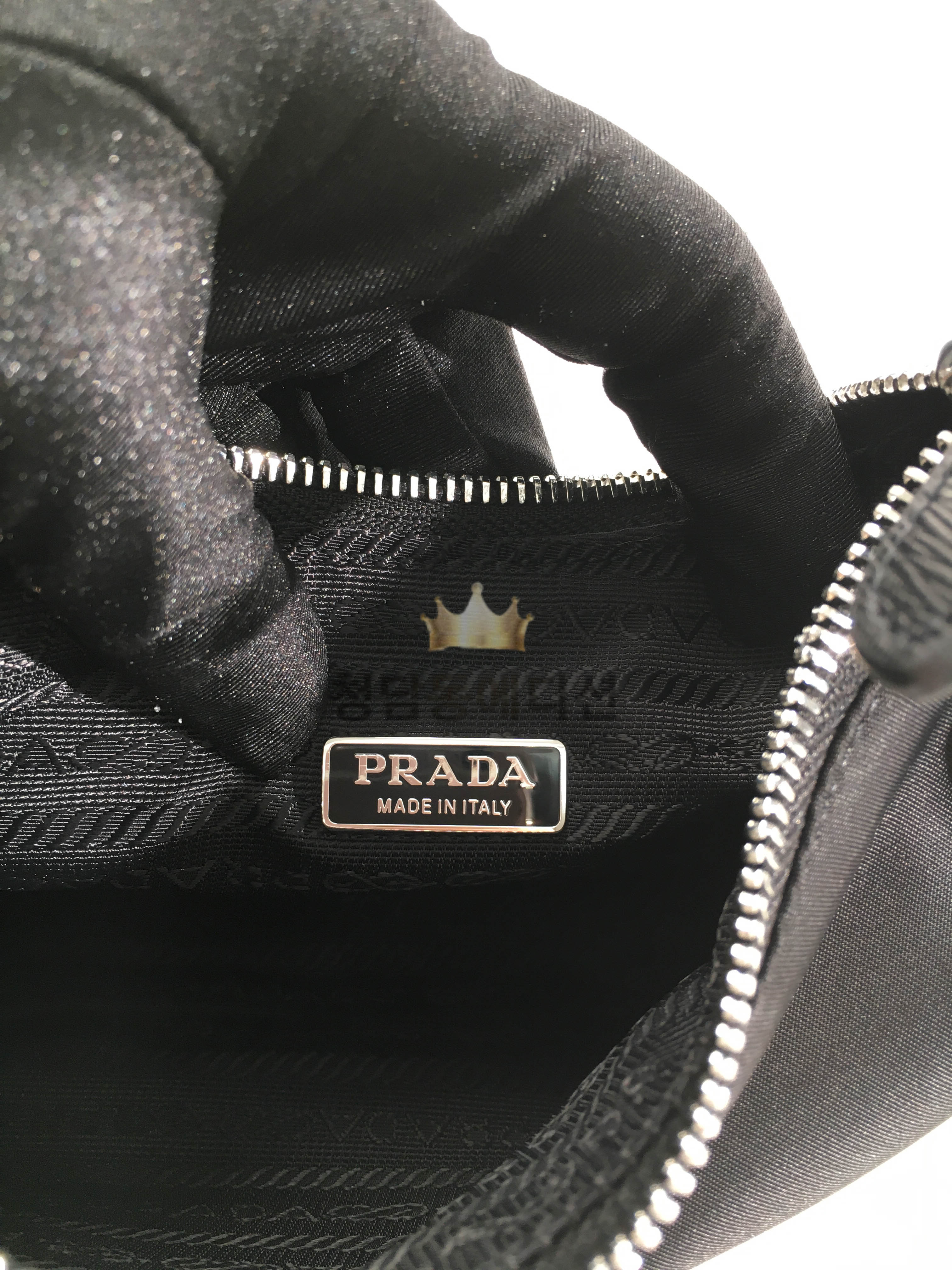 프라다 리에디션 나일론 호보백 2005 (하이엔드급)