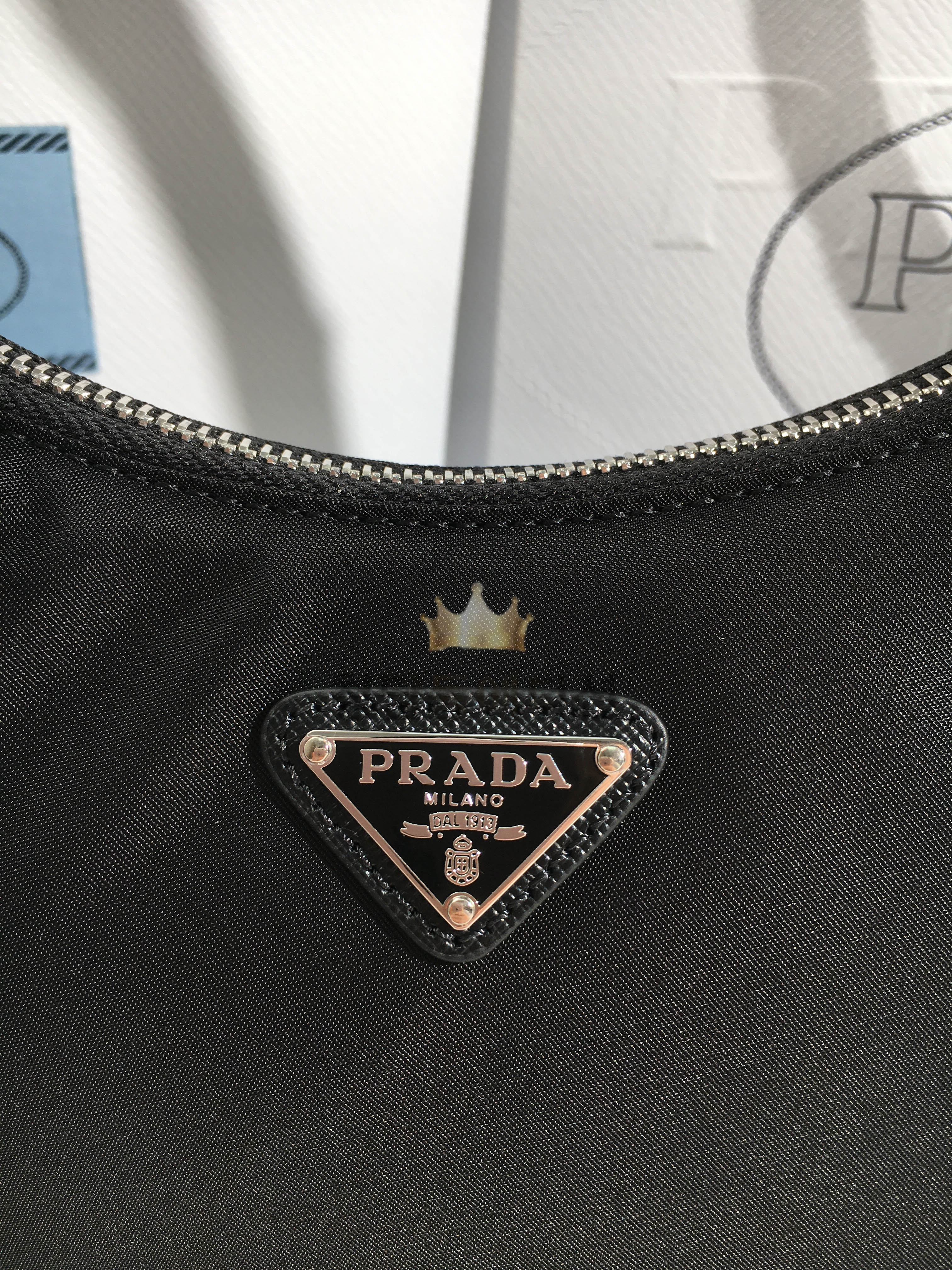 프라다 리에디션 나일론 호보백 2005 (하이엔드급)