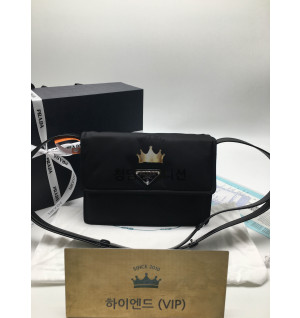 프라다 패딩 리나일론 숄더백 스몰 (하이엔드급)