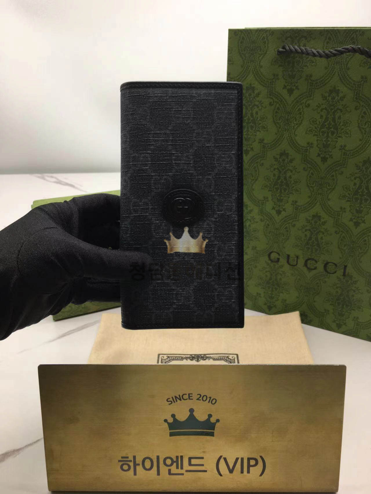 구찌 인터로킹G 장지갑 672947